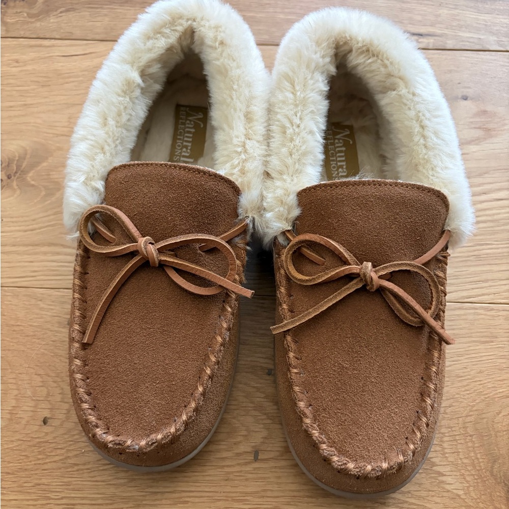 Natural Reflections Cozy Faux-Fur Slip-On Slippers in Cream